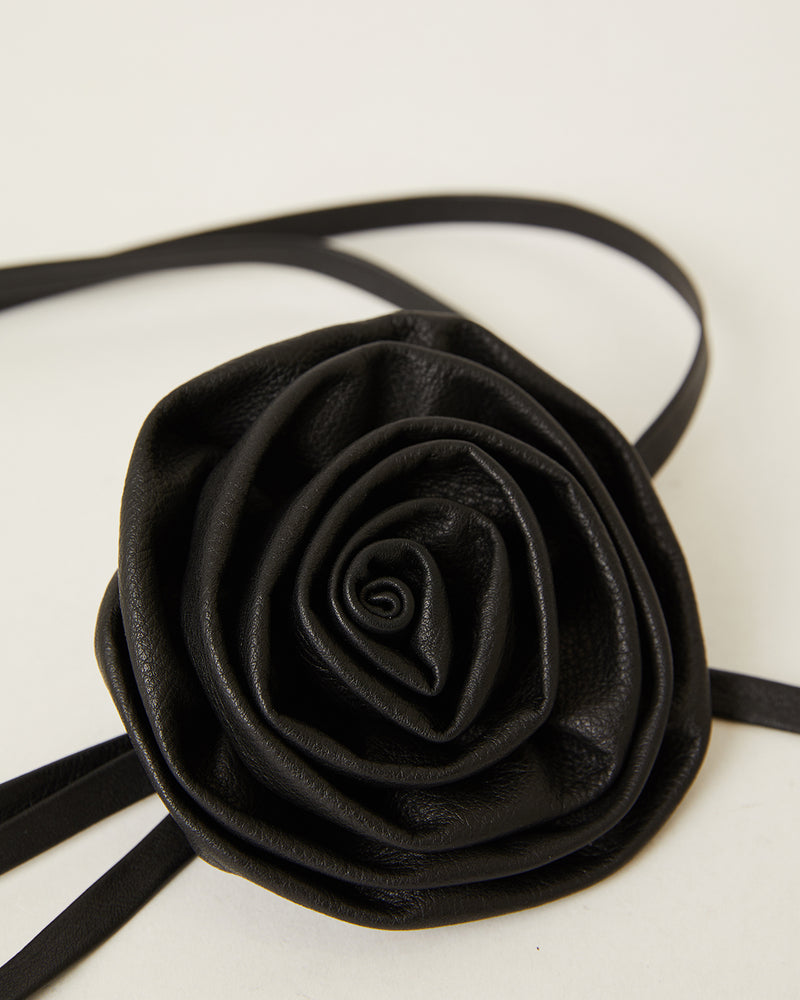 ROSETTE LEATHER WRAP